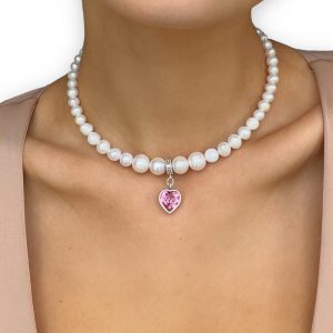 Facetune 12 10 2022 23 53 26 300x300 - PEARLS CHOKER WITH PINK HEART
