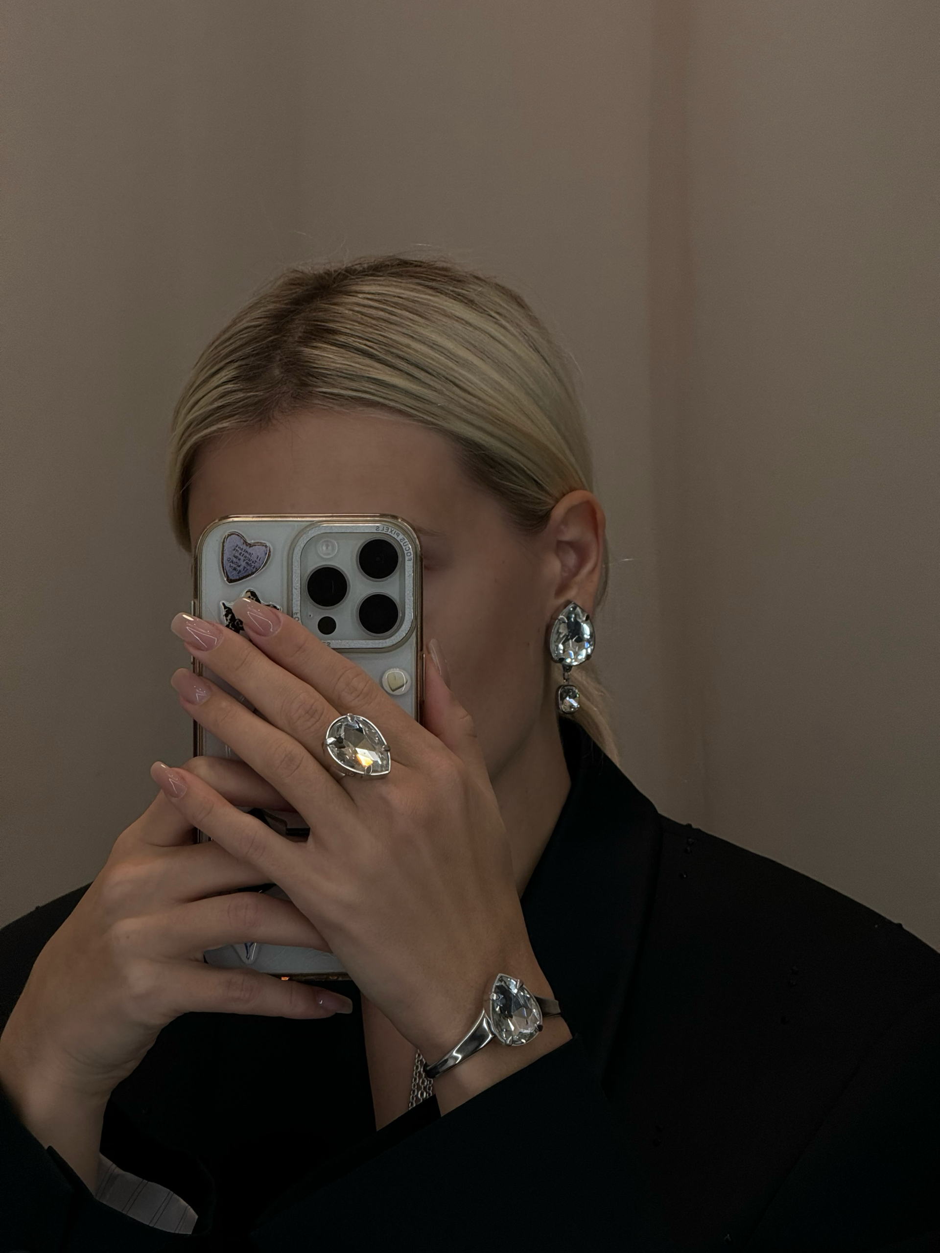 “RADIANCE” SILVER SET