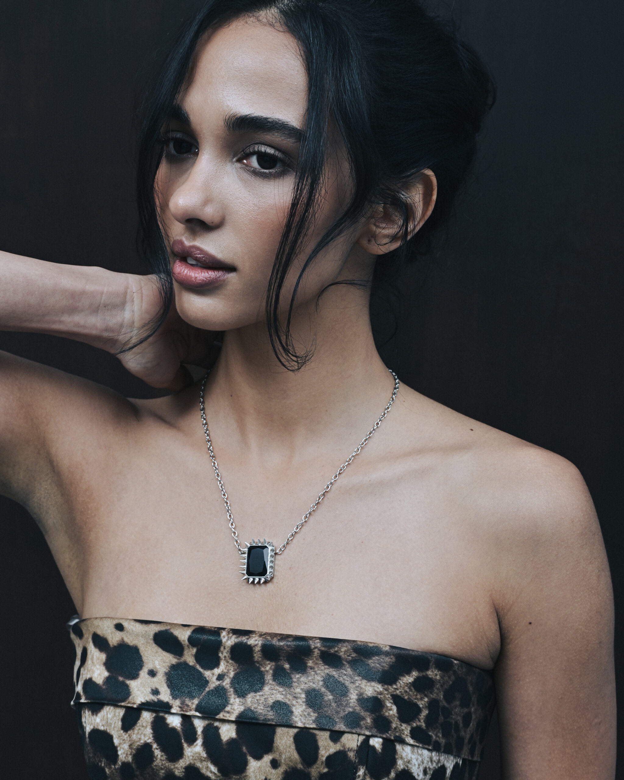 “RUE CAMBON” NECKLACE SILVER BLACK