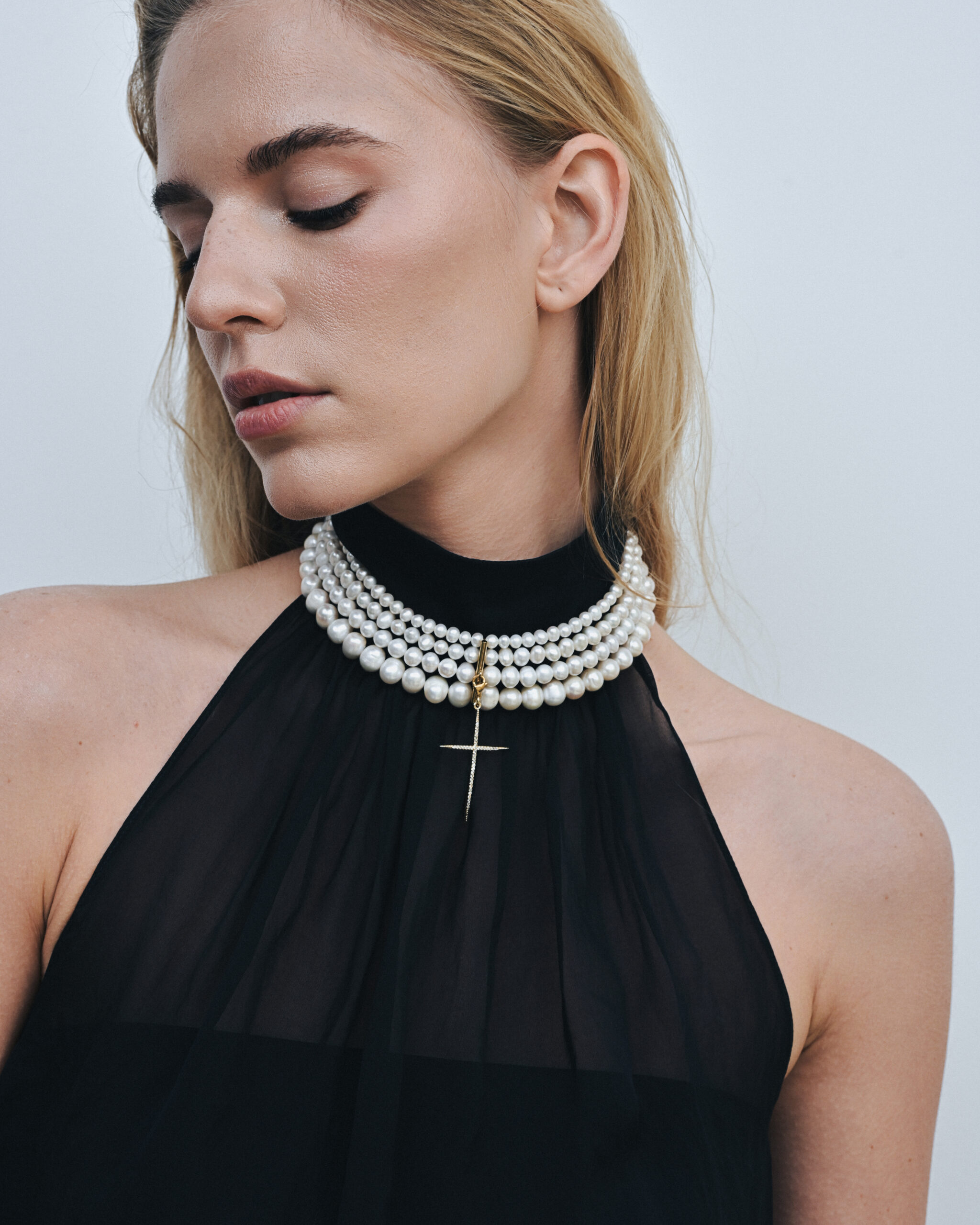 PENDANT “SHARP CROSS” GOLDEN