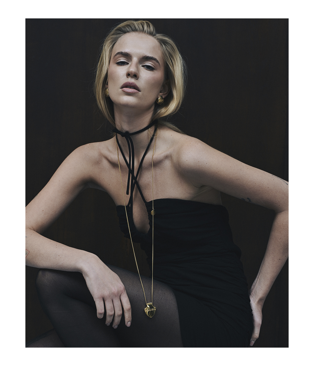 “EWER” NECKLACE GOLDEN