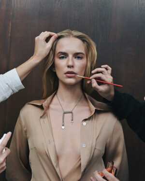 "LIBRA" NECKLACE WITH CROSS SILVER