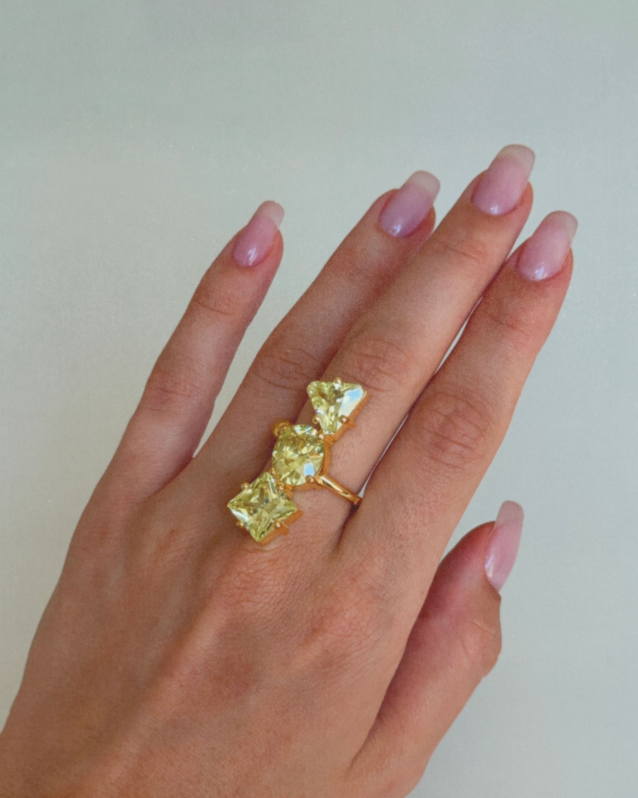 “TRILOGY LIME” RING GOLDEN