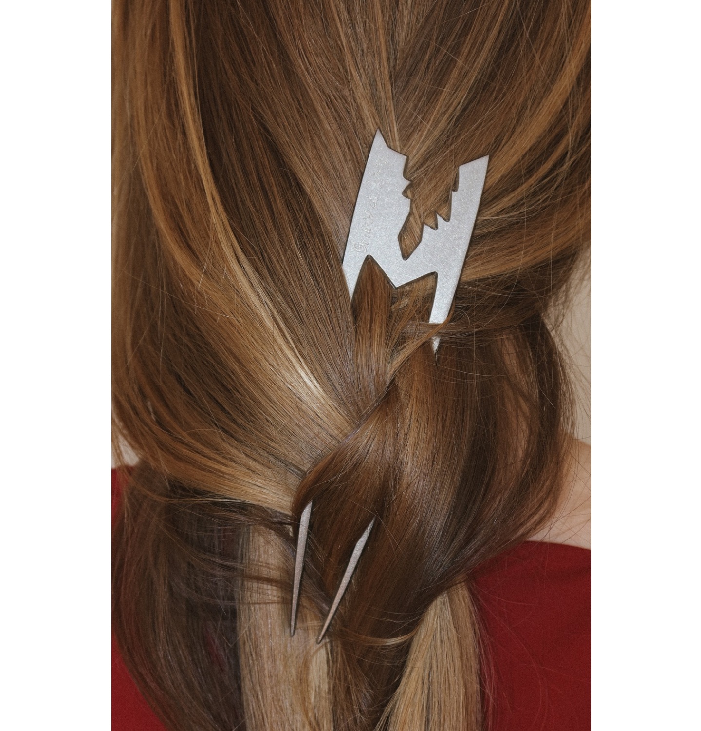 “EARTHQUAKE” HEAD PIN